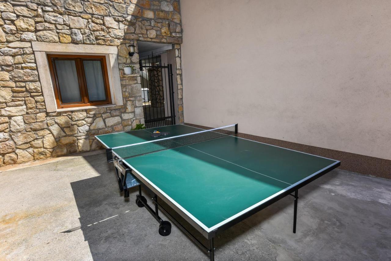 Apartment Loro With Jacuzzi Posedarje Εξωτερικό φωτογραφία