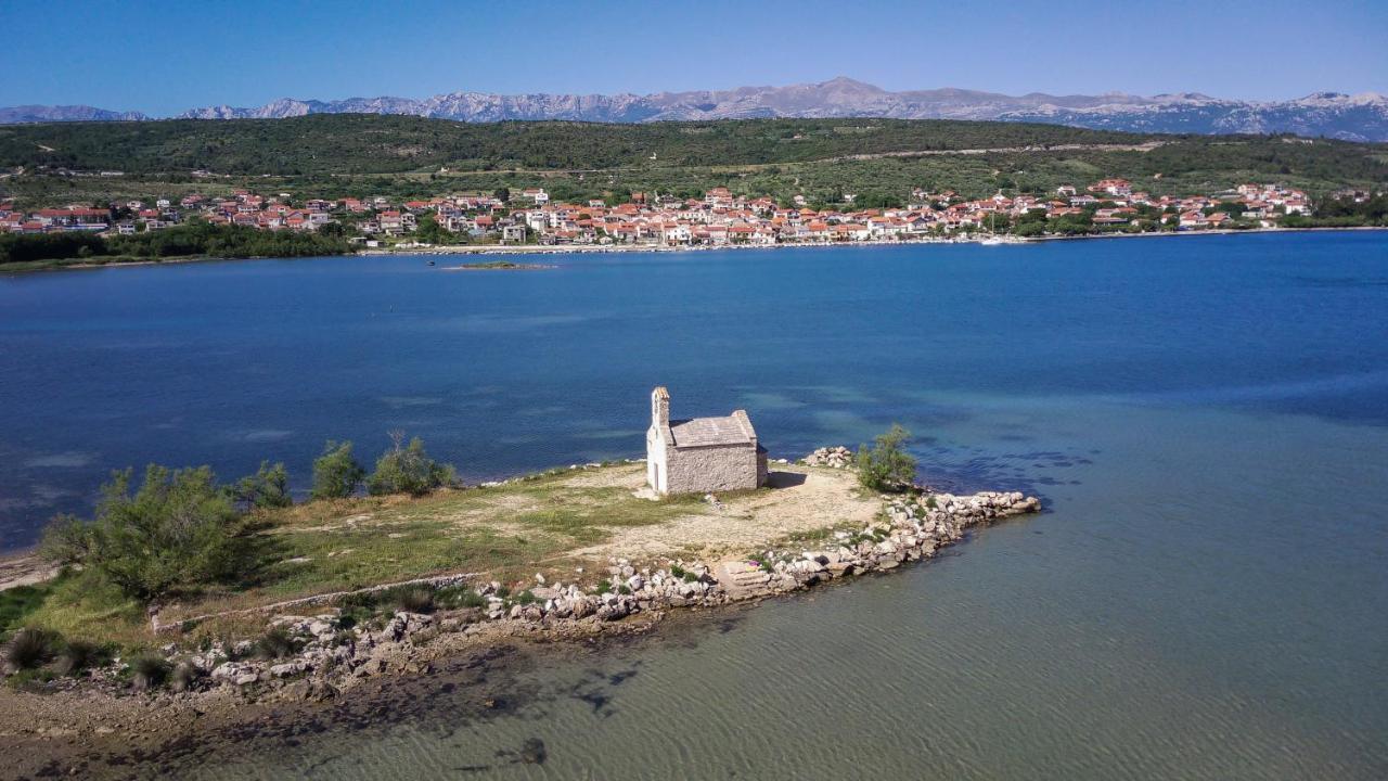 Apartment Loro With Jacuzzi Posedarje Εξωτερικό φωτογραφία
