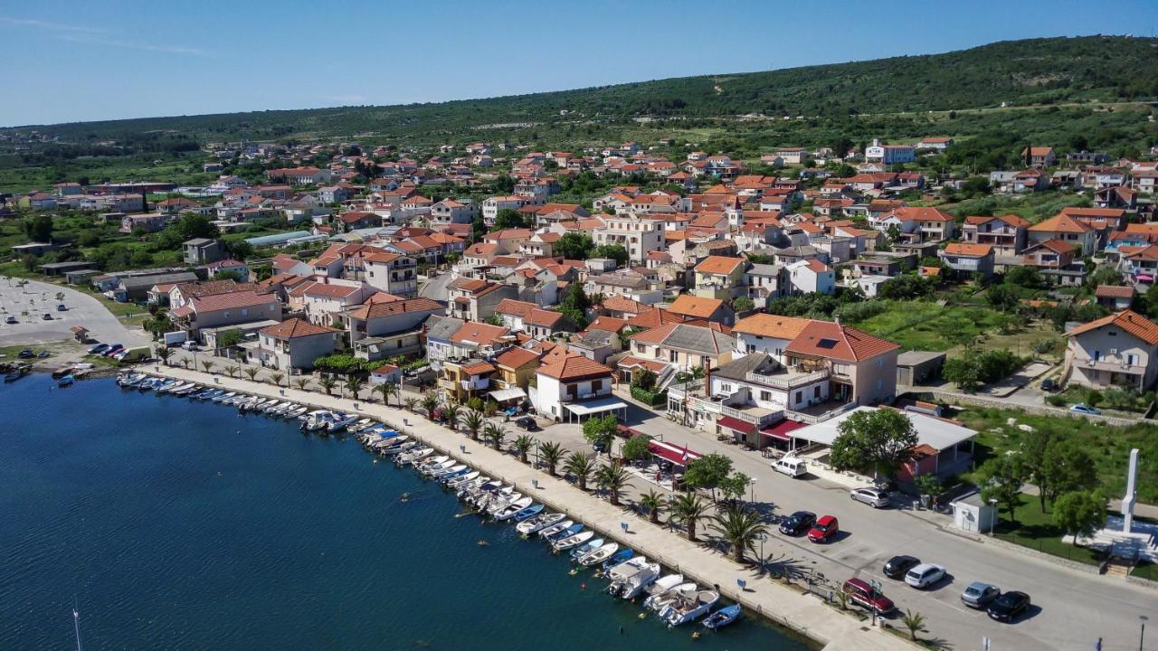 Apartment Loro With Jacuzzi Posedarje Εξωτερικό φωτογραφία