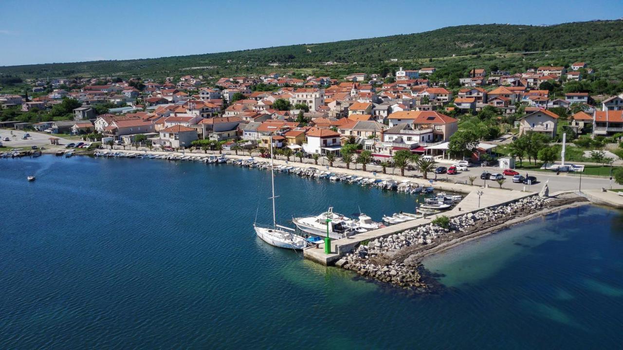 Apartment Loro With Jacuzzi Posedarje Εξωτερικό φωτογραφία